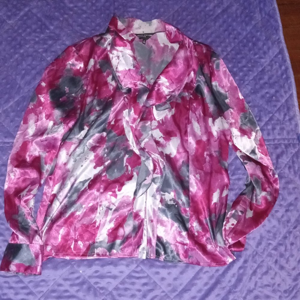 Jones New York Collecion Long Sleeved Ruffled Blouse Pink and Black Size 12